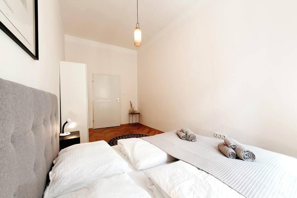 Savoir Vivre Apartments Rosinagasse Vienna Exterior photo