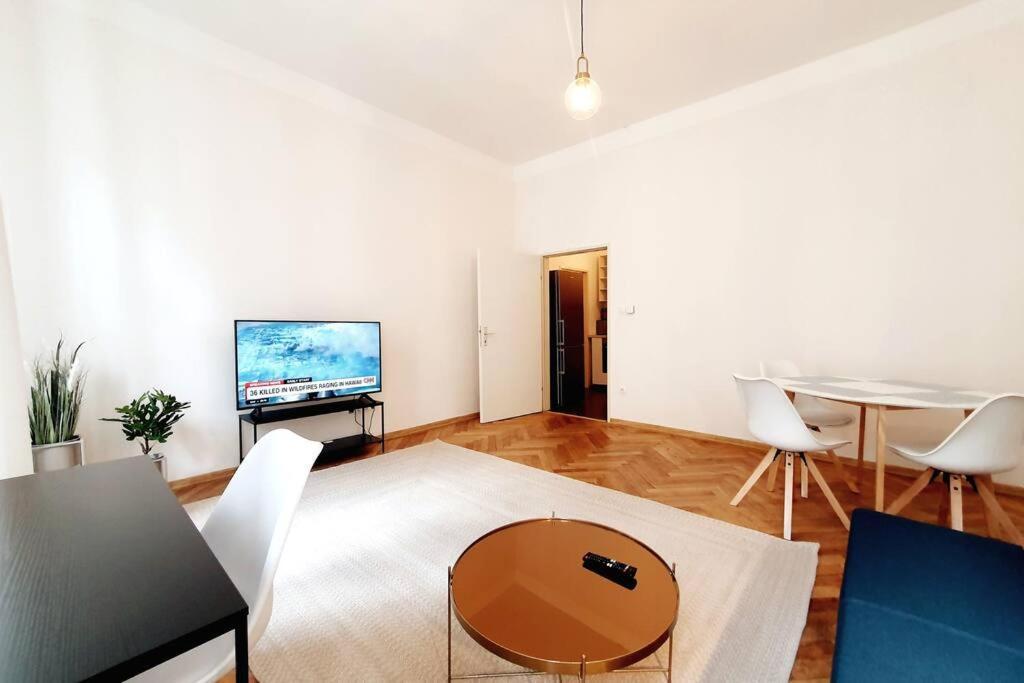 Savoir Vivre Apartments Rosinagasse Vienna Exterior photo