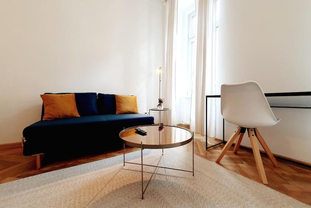 Savoir Vivre Apartments Rosinagasse Vienna Room photo